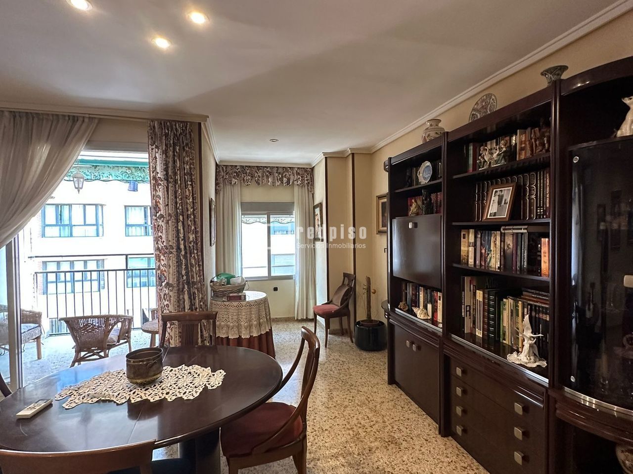 3 bedrooms Apartment in Valencia, Spain No. 143431