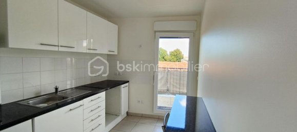 2 bedrooms Apartment in Noisy-le-Sec, France No. 360038 9