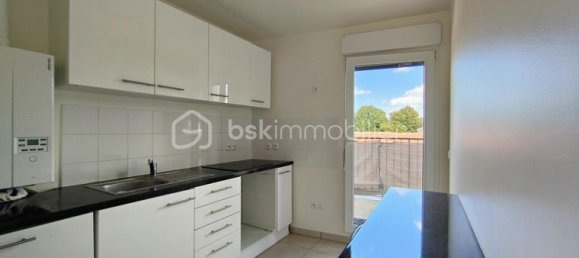 2 bedrooms Apartment in Noisy-le-Sec, France No. 360038 10