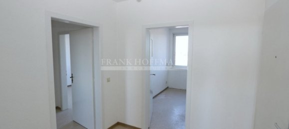 3 rooms Apartment in Segeberg, Germany No. 13812 2