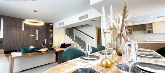 Вилла с 4 спальнями в Шарджа, ОАЭ № 23132 9