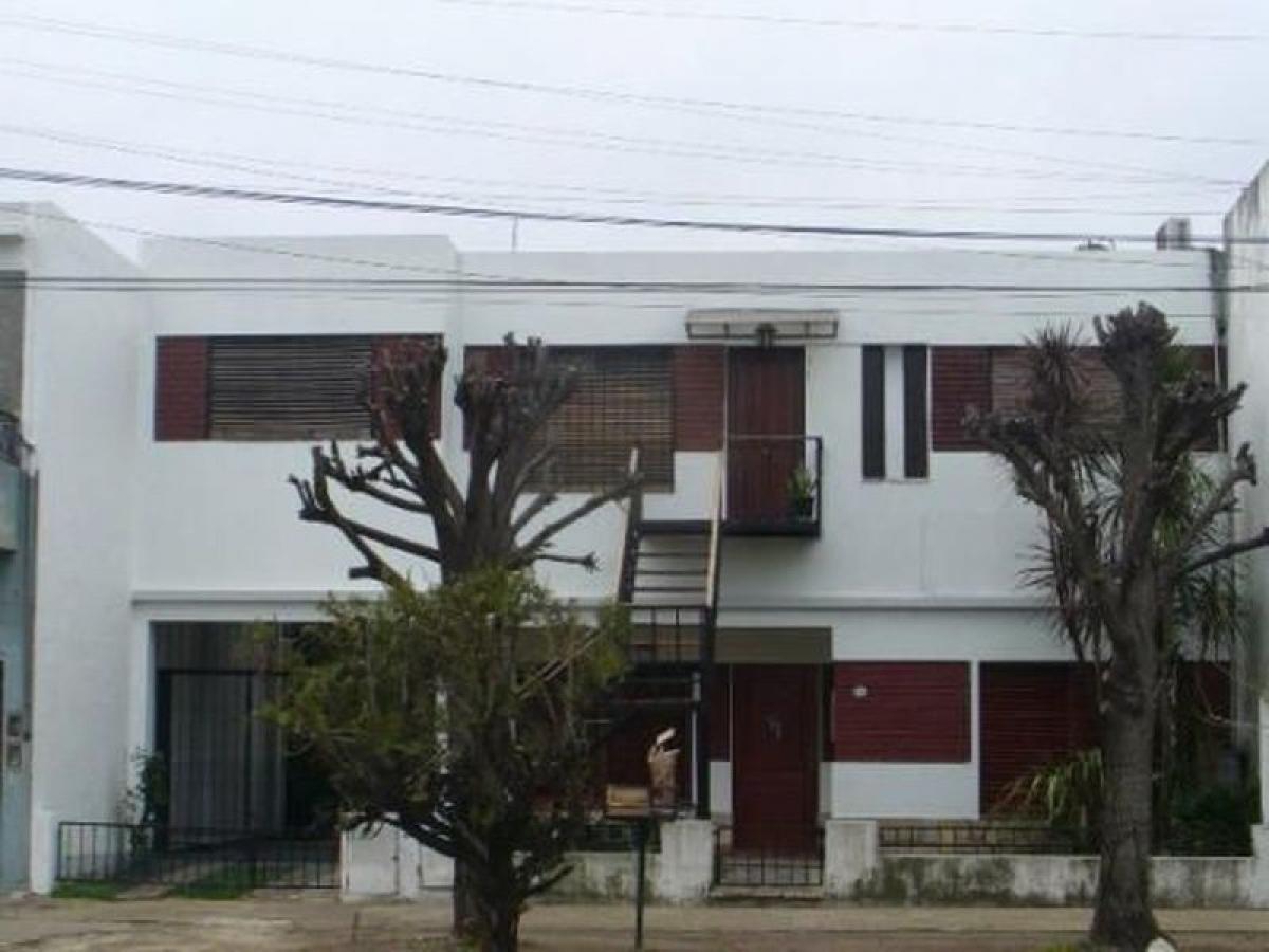 5 bedrooms Apartment in Tres de Febrero, Argentina No. 9161