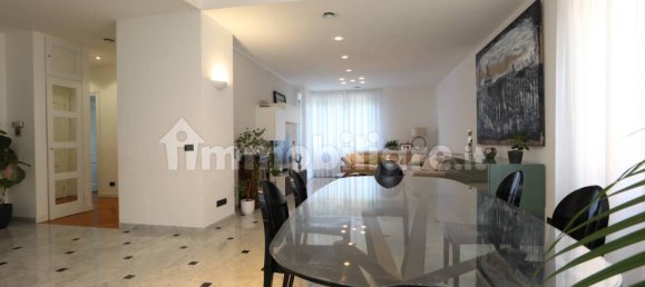 3 Schlafzimmer Wohnung in Genoa, Italy, Nr. 329846 4