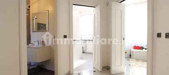 3 Schlafzimmer Wohnung in Genoa, Italy, Nr. 329846 20