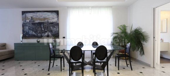 3 Schlafzimmer Wohnung in Genoa, Italy, Nr. 329846 9