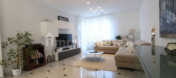 3 Schlafzimmer Wohnung in Genoa, Italy, Nr. 329846 13