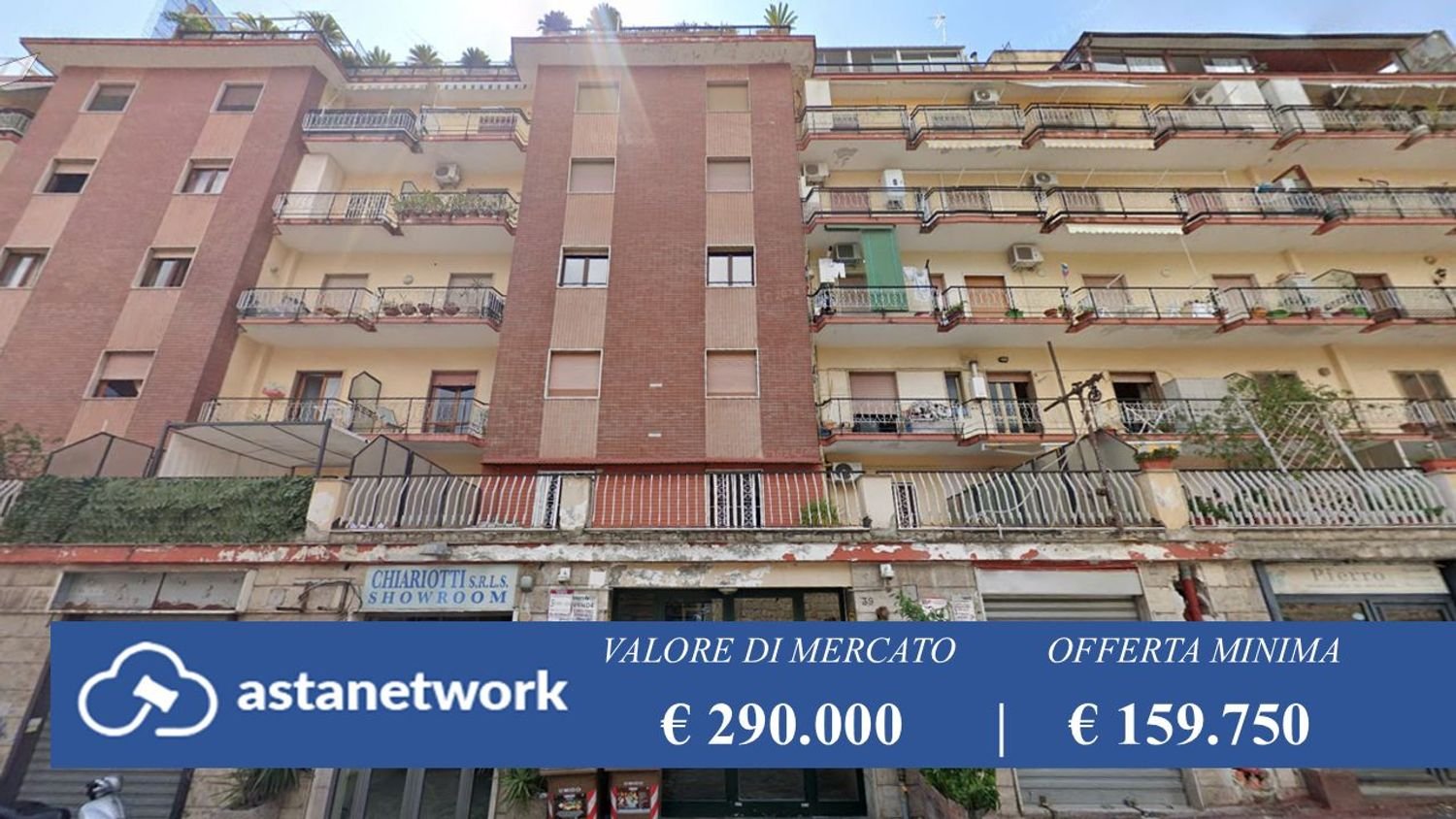 5 rooms Penthouse in Naples, Italy No. 14183