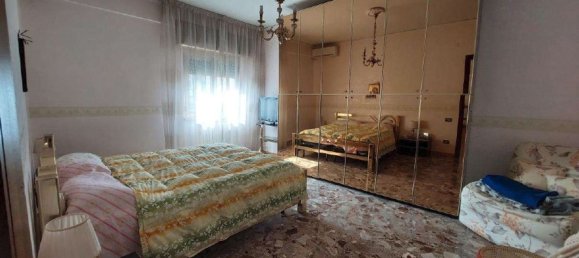 5 rooms Penthouse in Naples, Italy No. 14183 8