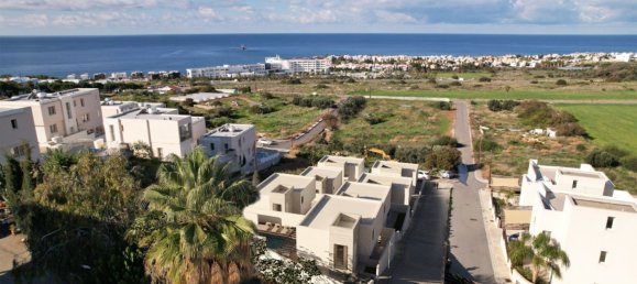 3 bedrooms Villa in Chloraka, Cyprus No. 64 6