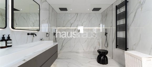 Villa de 5 dormitorios en Dubai Investment Park, UAE No. 98521 15