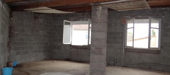 5 bedrooms House in Clisson, France No. 98394 21