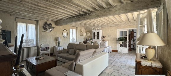 6 bedrooms House in Checy, France No. 307957 8