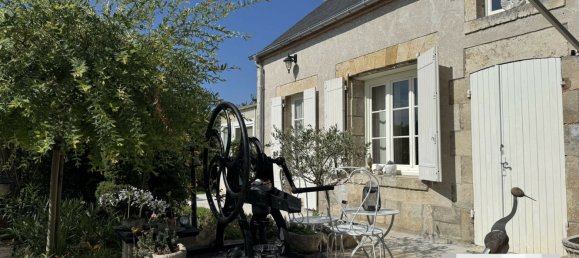 6 bedrooms House in Checy, France No. 307957 5