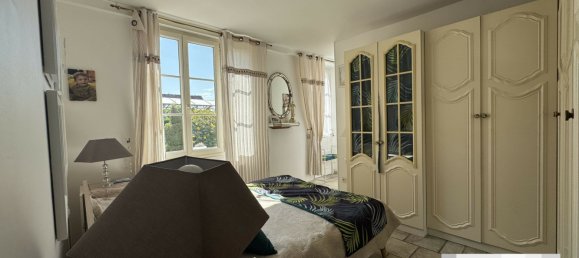 6 bedrooms House in Checy, France No. 307957 12