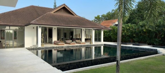 Дом с 4 спальнями в Банг Ламунг, Таиланд № 60193 5