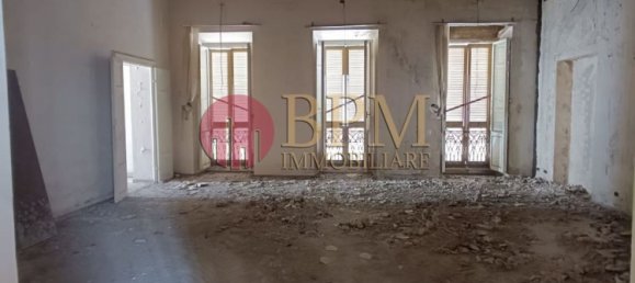 20 rooms Apartment in Livorno, Italy No. 275099 4