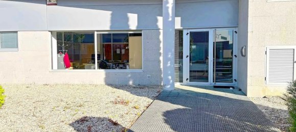 1294m² Warehouse in Vigo, Spain No. 38473 3