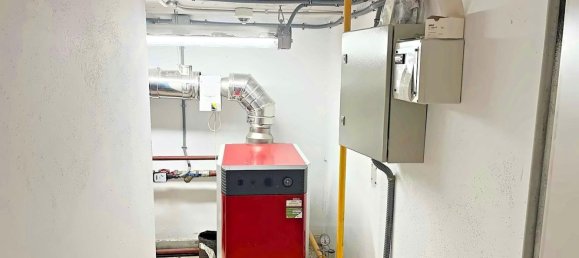 1294m² Warehouse in Vigo, Spain No. 38473 30