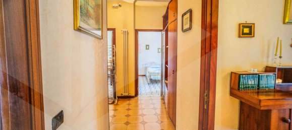 4 rooms Apartment in Bari, Italy No. 34309 13