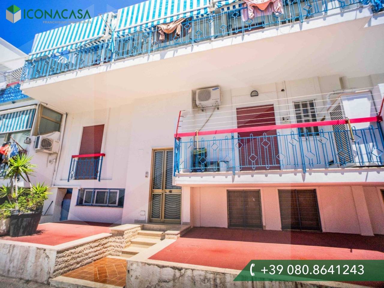 4 rooms Apartment in Bari, Italy No. 34309