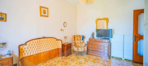 4 rooms Apartment in Bari, Italy No. 34309 17