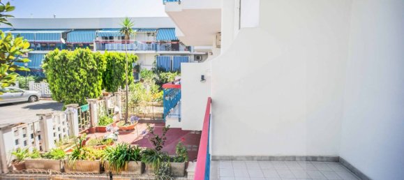 4 rooms Apartment in Bari, Italy No. 34309 2