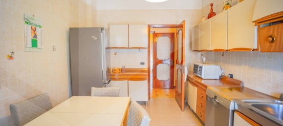 4 rooms Apartment in Bari, Italy No. 34309 10