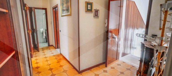 4 rooms Apartment in Bari, Italy No. 34309 20