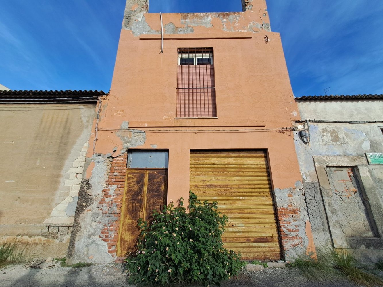 Dúplex de 4 habitaciónes en Augusta, Italy No. 68363