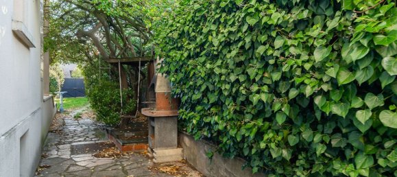 3 bedrooms House in Colombes, France No. 177273 2