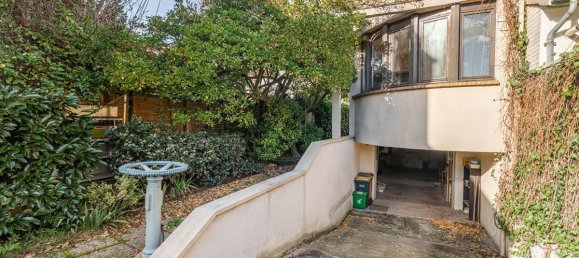 3 bedrooms House in Colombes, France No. 177273 10