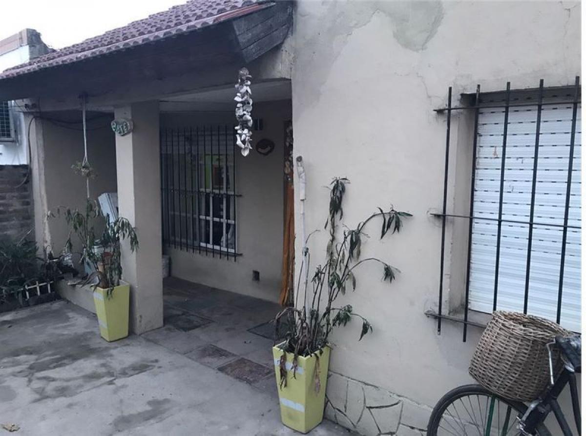 3 Schlafzimmer Haus in Hurlingham, Argentina, Nr. 51133