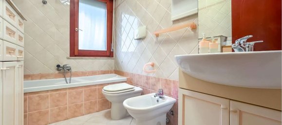 2غرفة شقة في Quartu Sant'Elena, Italy رقم 23708 6