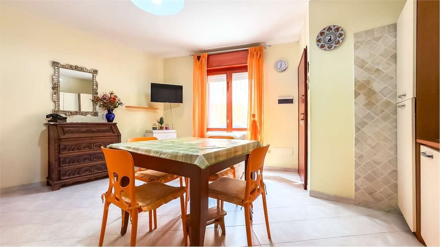 2غرفة شقة في Quartu Sant'Elena, Italy رقم 23708