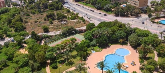 Квартира с 4 спальнями в Бенидорм, Испания № 188229 24