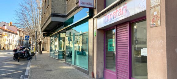 90m² Commercial property in Chartered Community of Navarre, Spain No. 68709 6