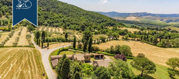 9 bedrooms Commercial property in Sarteano, Italy No. 230218 8