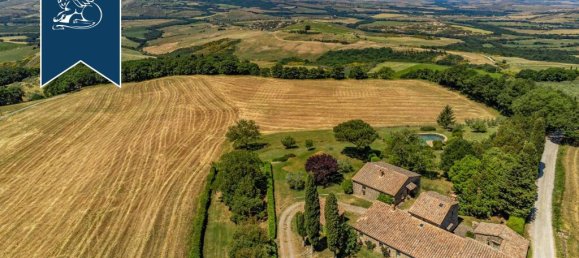 9 bedrooms Commercial property in Sarteano, Italy No. 230218 12