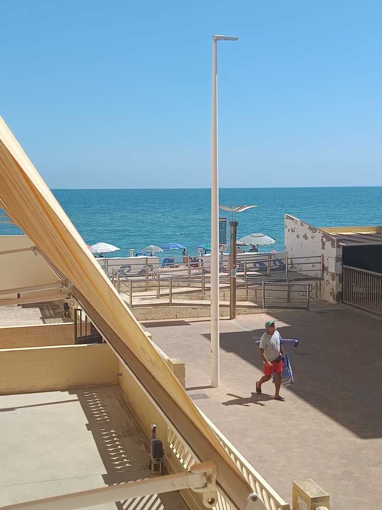 1 bedroom Apartment in Valencia, Spain No. 201918