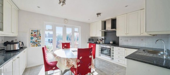 4 bedrooms House in Wembley, United Kingdom No. 12174 4