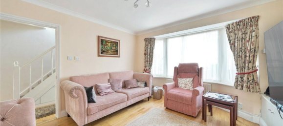 4 bedrooms House in Wembley, United Kingdom No. 12174 2