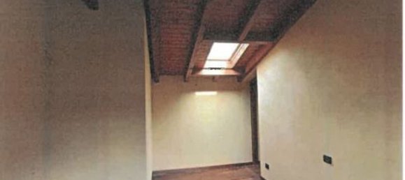 Квартира с 3 комнатами в Кассано Маньяго, Италия № 8429 12