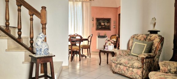 4 rooms House in Viarigi, Italy No. 292347 6
