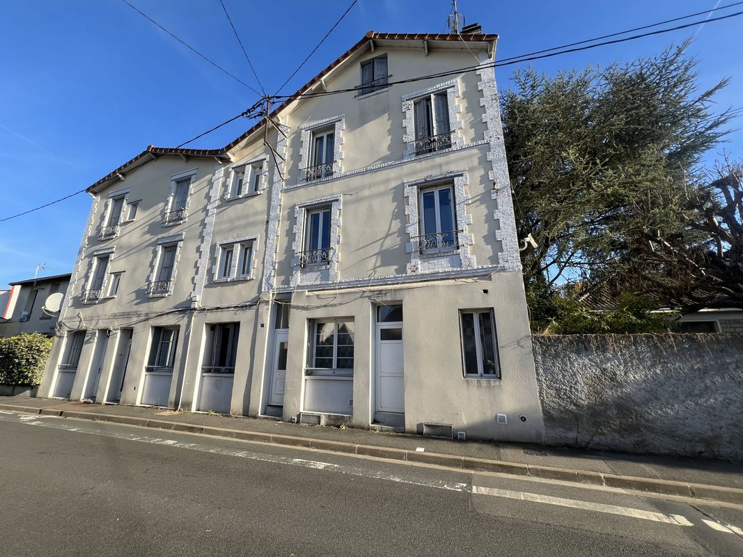 1 bedroom Apartment in Houilles, France No. 167884