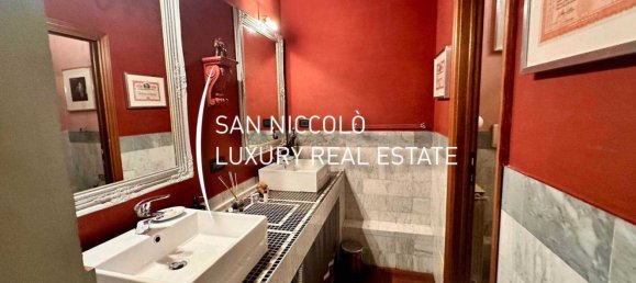 5 rooms Apartment in Florence, Italy No. 195553 15