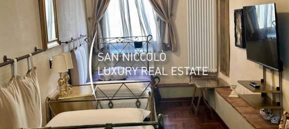 5 rooms Apartment in Florence, Italy No. 195553 5