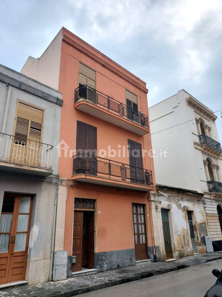 4 غرف نوم شقة في Augusta, Italy رقم 83940