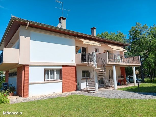 Casa de 4 dormitorios en Montauban, France No. 363922