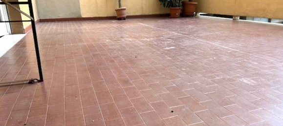 3 Schlafzimmer Wohnung in Livorno, Italy, Nr. 272983 5