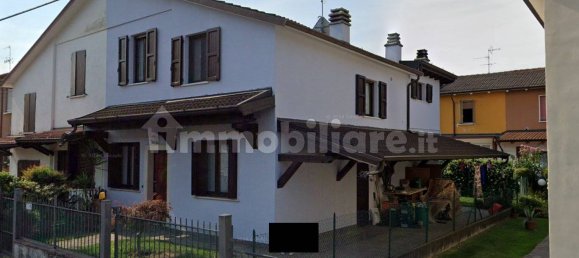 3 bedrooms Villa in Brescia, Italy No. 346979 2